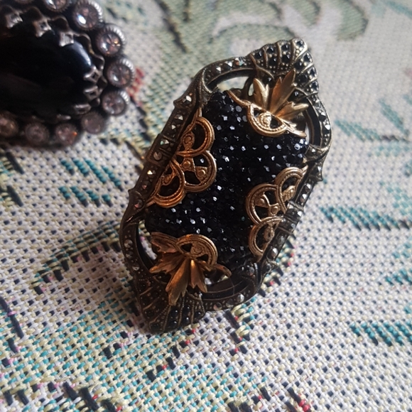 Two large costume - Picture 6 of 8